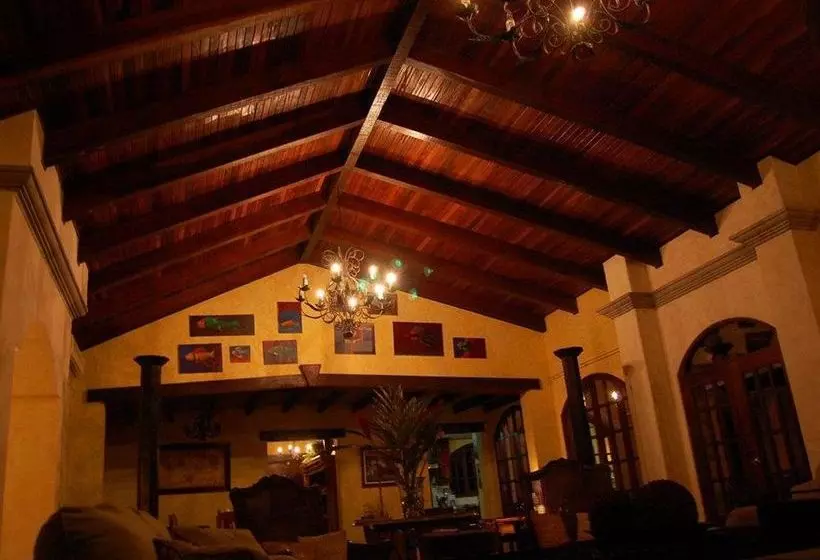 Отель Forest Hills Suites