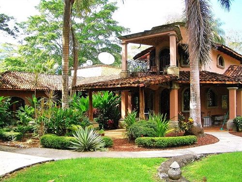 فندق Forest Hills Suites