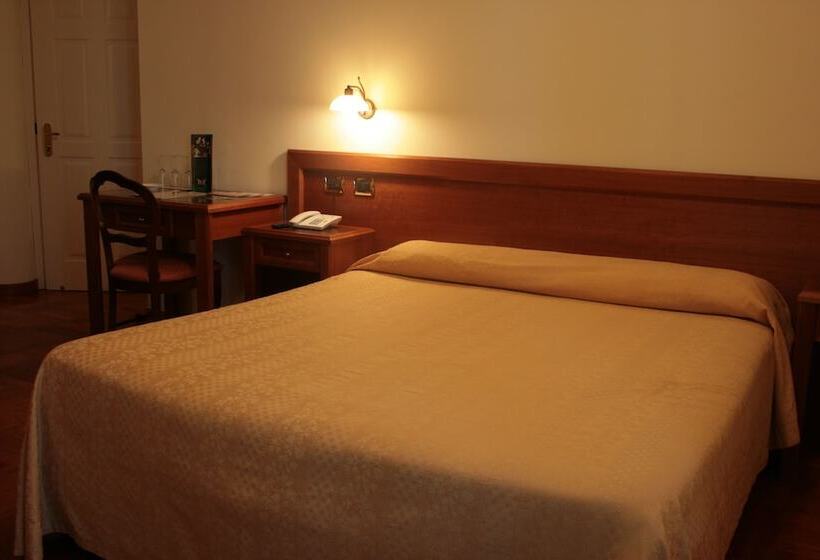 בית מלון כפרי Regis Resort & Wellness