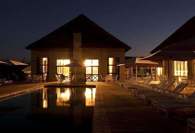 בית מלון כפרי Thandeka Game Lodge & Spa