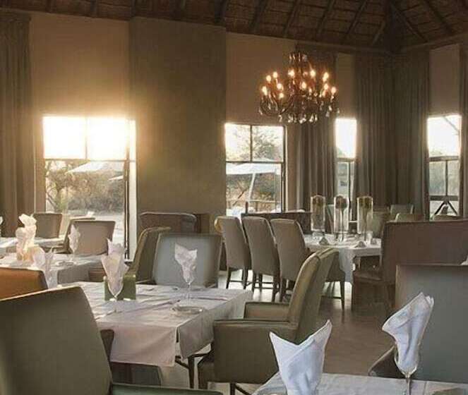 בית מלון כפרי Thandeka Game Lodge & Spa
