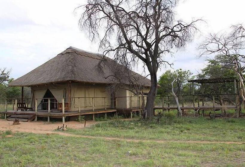 בית מלון כפרי Thandeka Game Lodge & Spa
