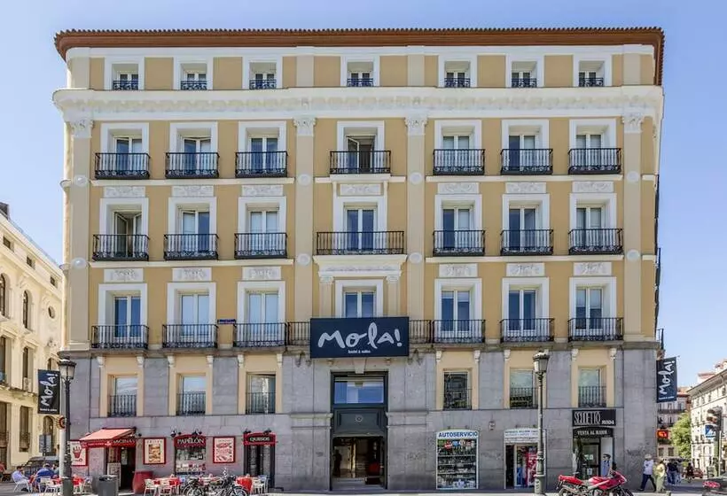 Mola Hostel