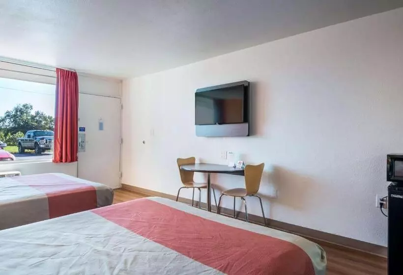 Motel 6 Connellys Springs, Nc