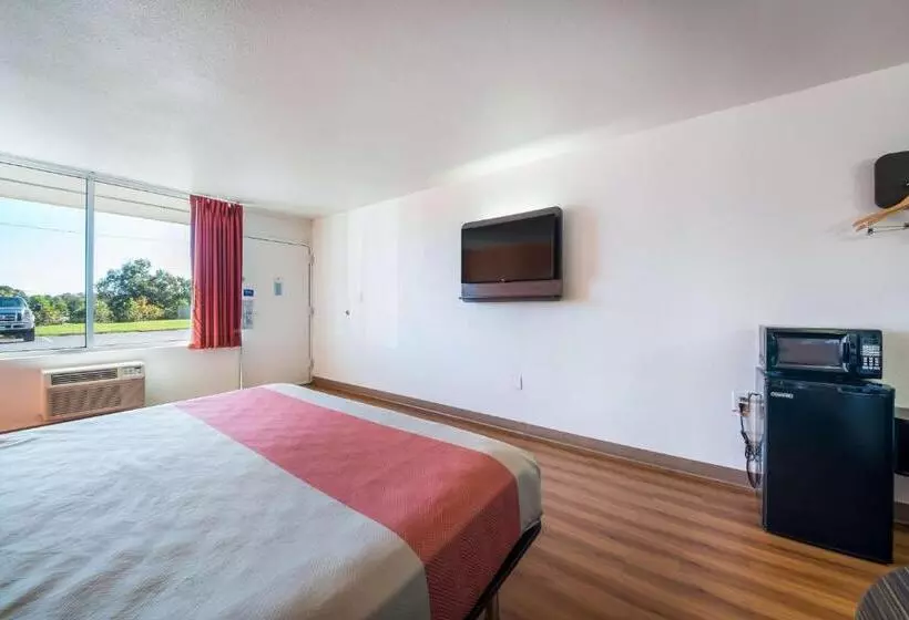 Motel 6 Connellys Springs, Nc