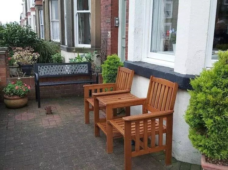 پانسیون Ellies Guest House