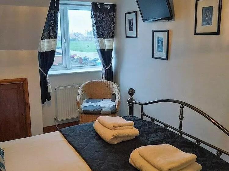 پانسیون Ellies Guest House