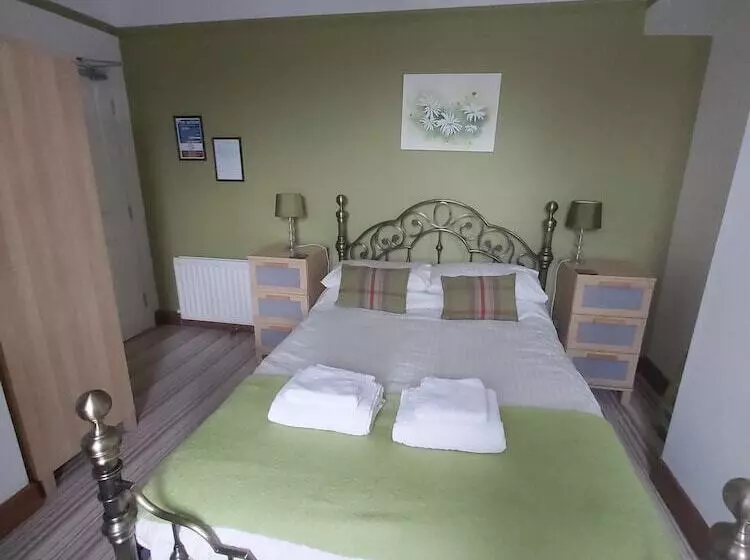 پانسیون Ellies Guest House