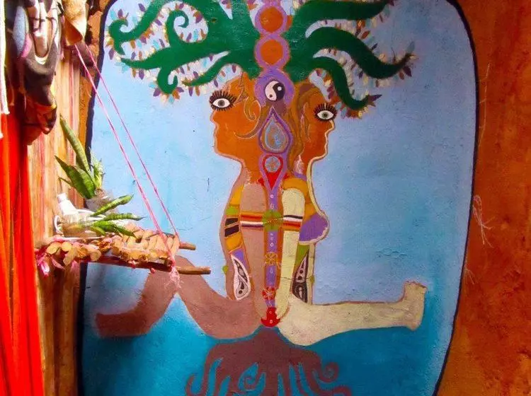 Общежитие Lemurian Embassy Eco Village Retreat