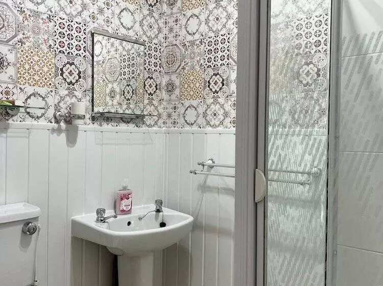 Aamiaismajoitus (B&B) Clarence House