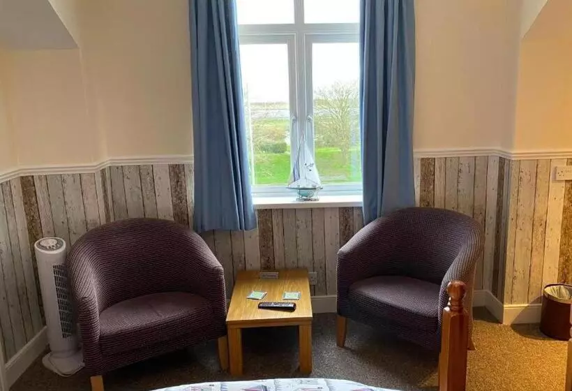 Aamiaismajoitus (B&B) Clarence House