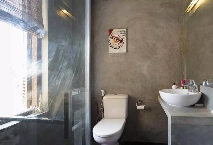 مبيت وإفطار Colpetty House