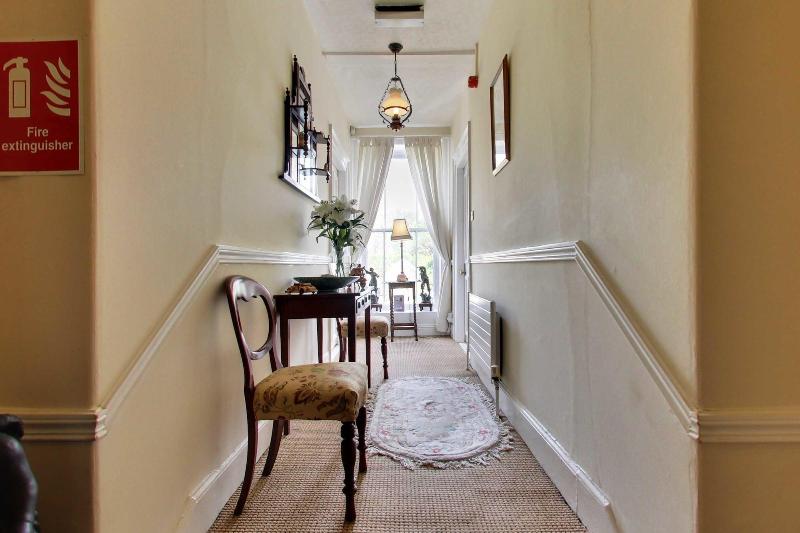 Bed and Breakfast Robin Hill House Heritage Guest House