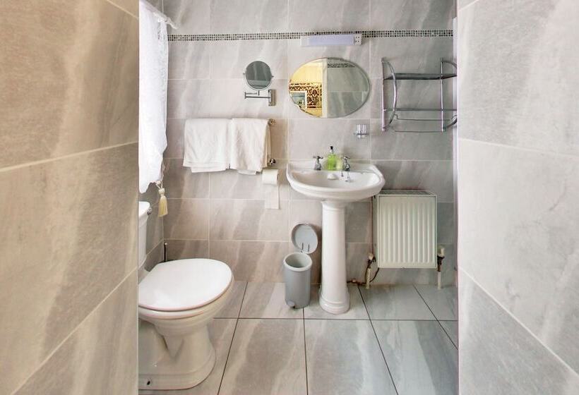 Bed and Breakfast Robin Hill House Heritage Guest House