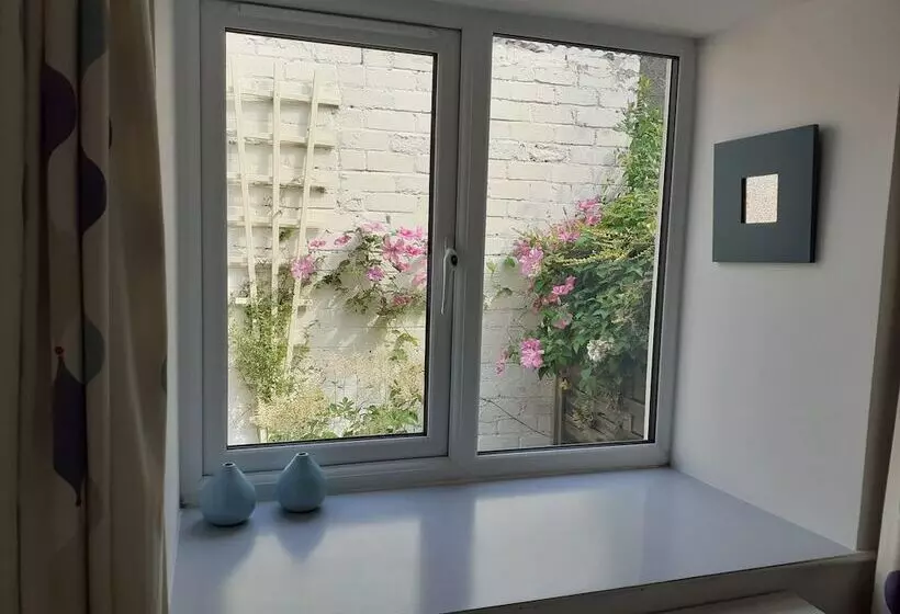 Castlefield Cosy Cottage