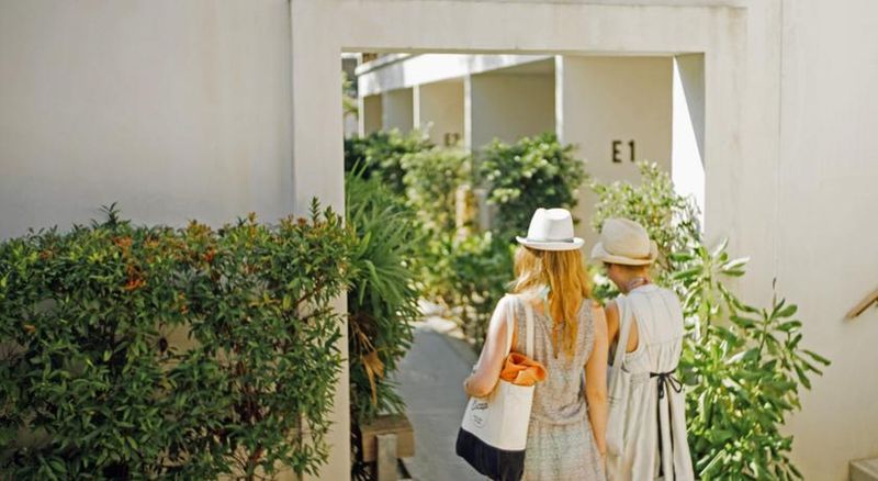 Escape Beach Resort   New Look Renovated