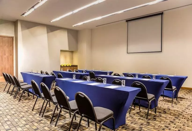 Hotell Fiesta Inn Pachuca Gran Patio