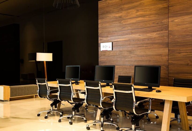 ホテル Fiesta Inn Pachuca Gran Patio