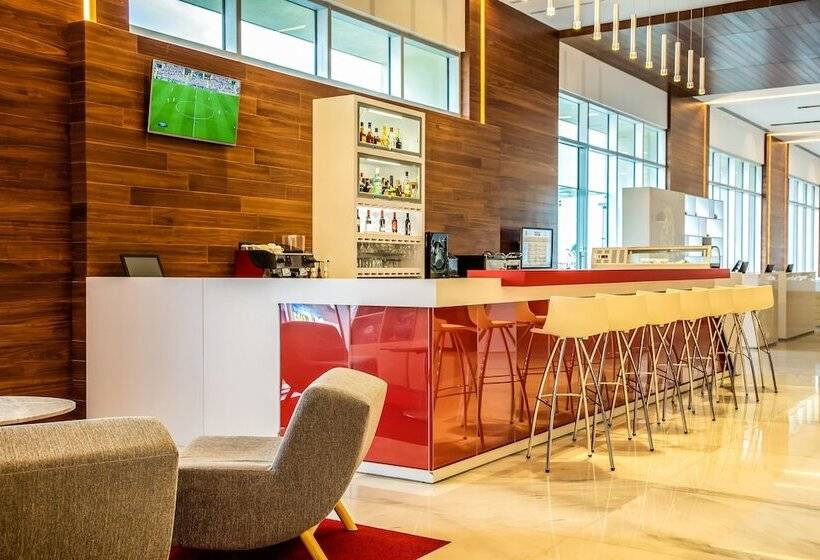 ホテル Fiesta Inn Pachuca Gran Patio