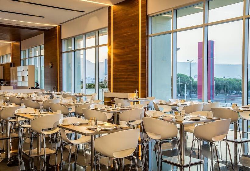 ホテル Fiesta Inn Pachuca Gran Patio