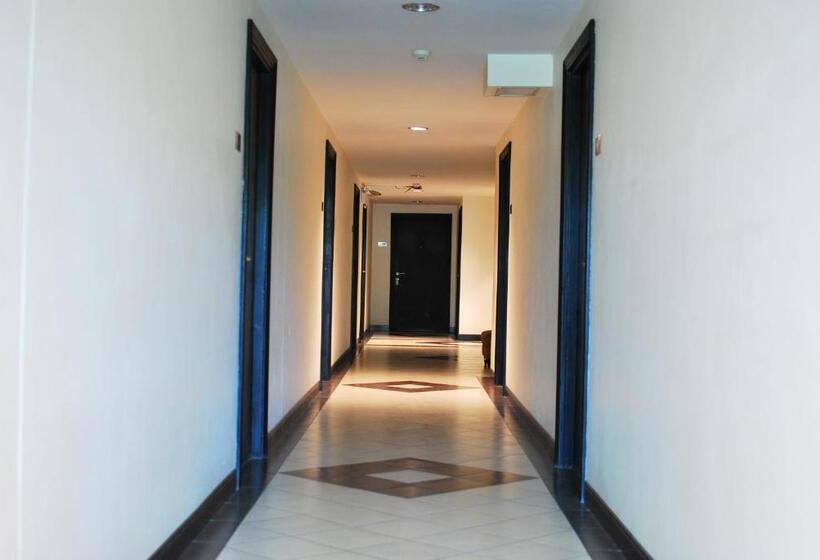 Отель Grand Marina Residence