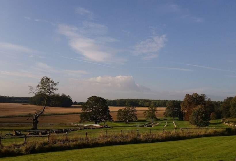 Hotel Hazlewood Castle & Spa