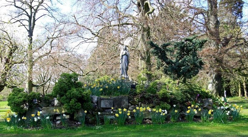 Hotel Hazlewood Castle & Spa