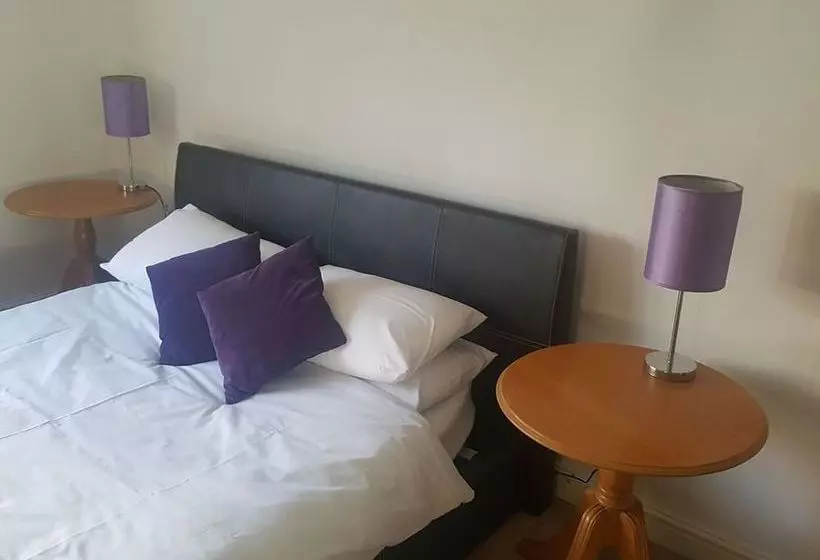 호텔 Huckleberrys Bar And Grill