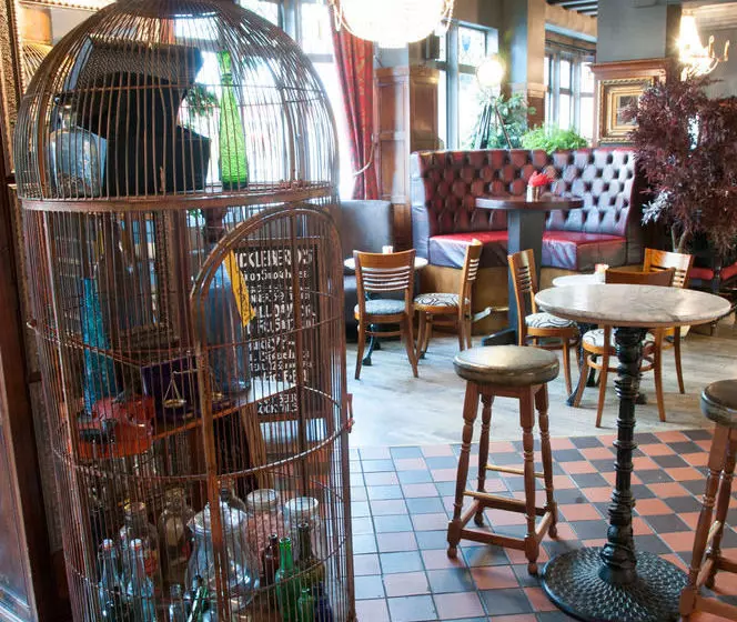 호텔 Huckleberrys Bar And Grill