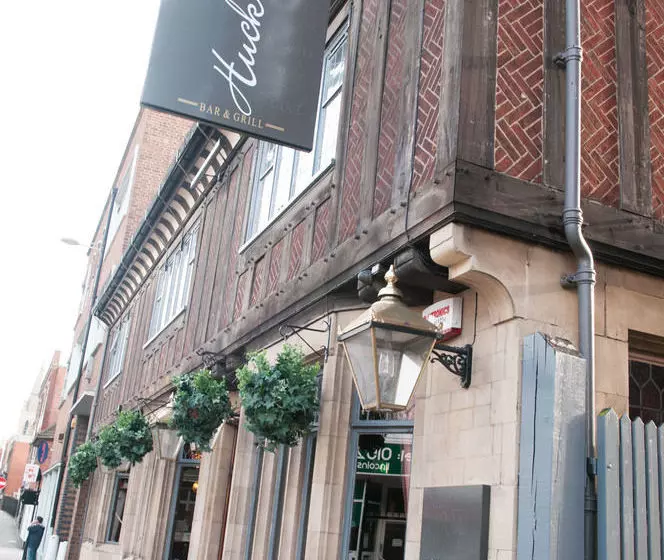 호텔 Huckleberrys Bar And Grill