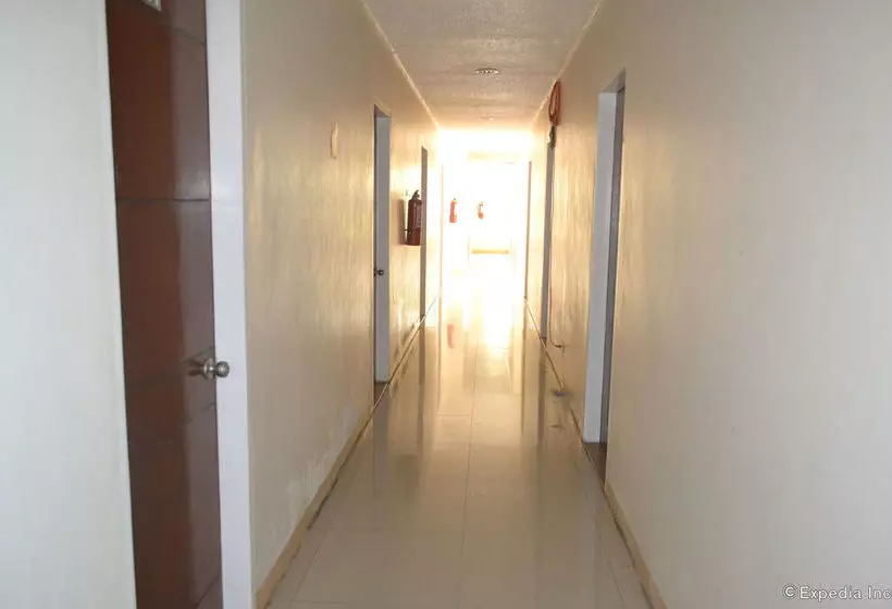 酒店 Luxor One Traveler Inn Gensan