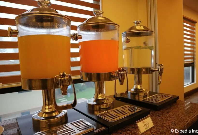 هتل Monticello Tagaytay