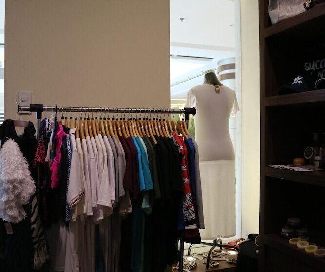 Отель Monticello Tagaytay