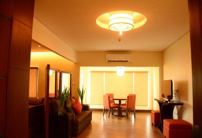 Отель Monticello Tagaytay