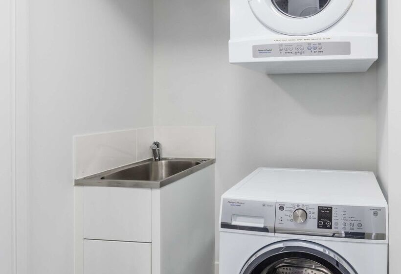 בית מלון כפרי Oaks Brisbane Woolloongabba Suites