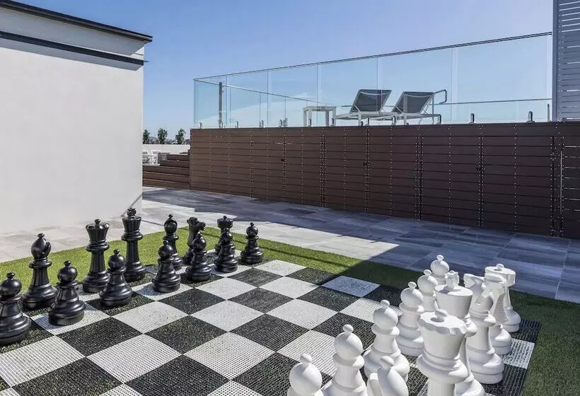 Отель Oaks Brisbane Woolloongabba Suites