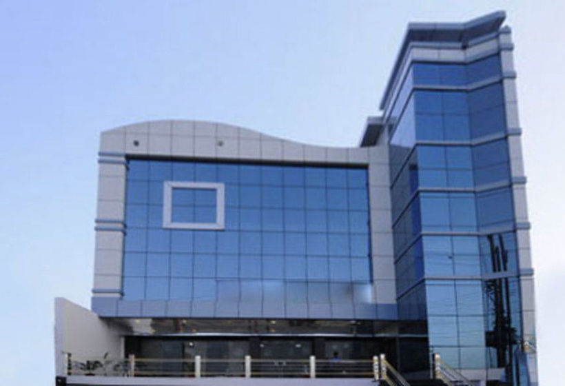 בית מלון כפרי Oyo Rooms By Pass Road Gandhi Nagar