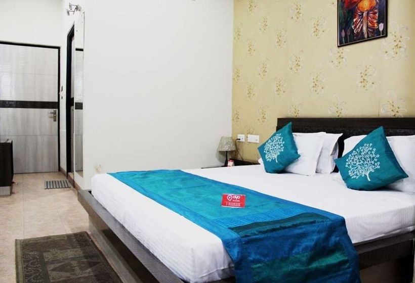 בית מלון כפרי Oyo Rooms By Pass Road Gandhi Nagar