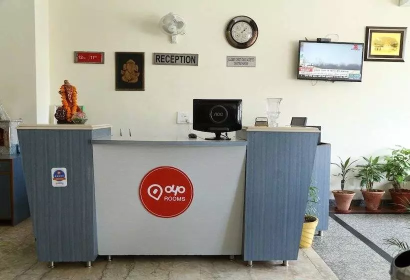 هتل Oyo Rooms Sector 42 Chandigarh