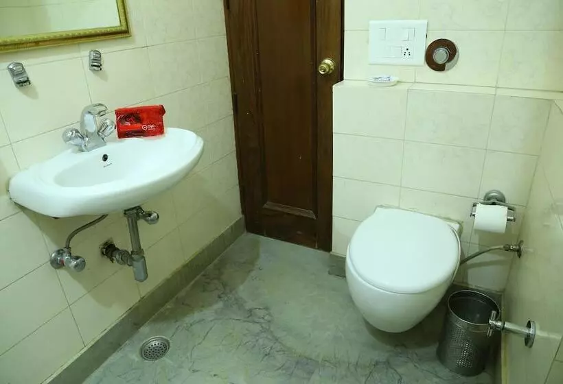 هتل Oyo Rooms Sector 42 Chandigarh