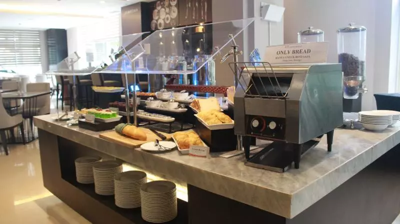 ホテル Swiss Belinn Tunjungan Surabaya