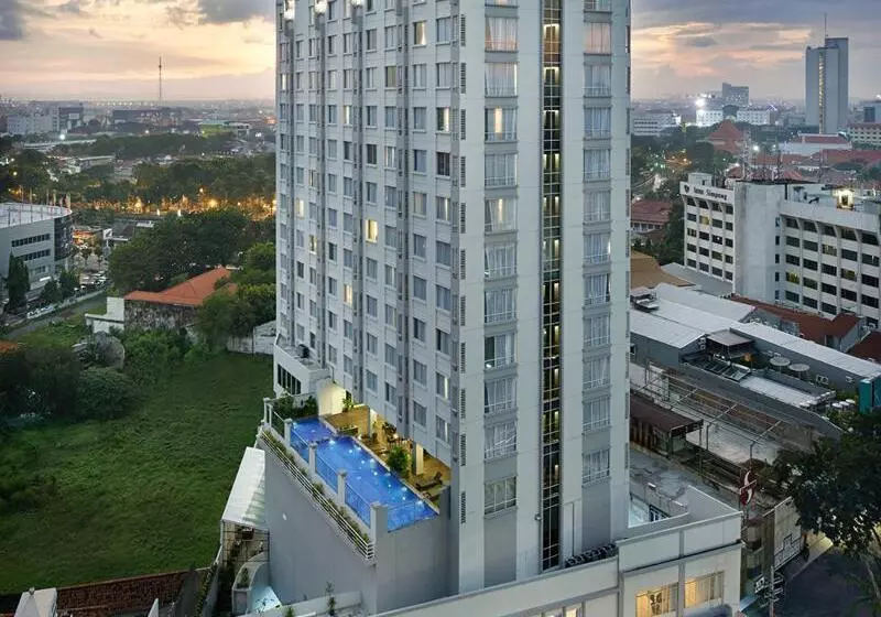 ホテル Swiss Belinn Tunjungan Surabaya