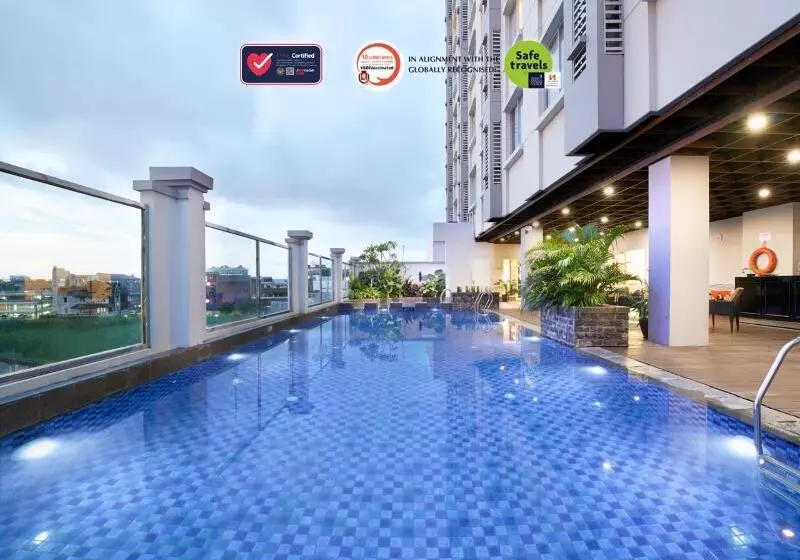 ホテル Swiss Belinn Tunjungan Surabaya