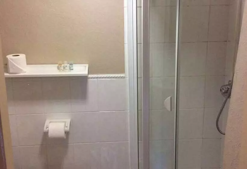 בית מלון כפרי The Black Horse Inn