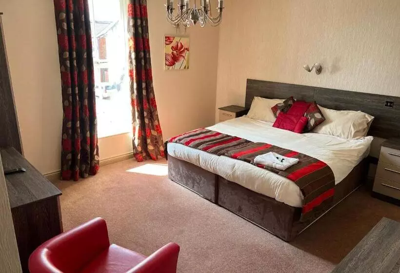 Hotel Southport Metro