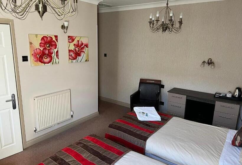 فندق Southport Metro