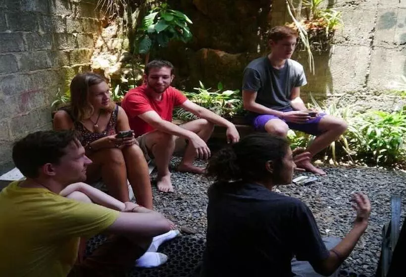 Kandy Walkers Hostel