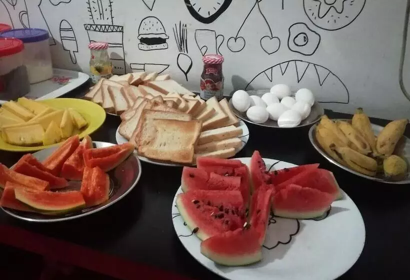 Kandy Walkers Hostel