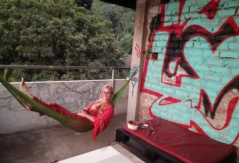 Kandy Walkers Hostel