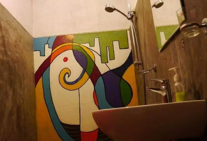 Kandy Walkers Hostel